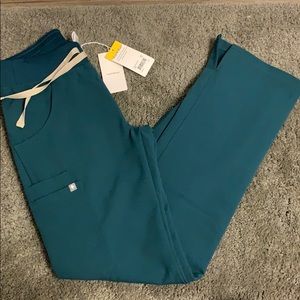 Figs Pants - Figs kade cargo pants brand new with tag Figs Pants - Figs kade cargo pants brand new with tag
